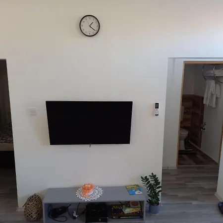 Titi House Apartman