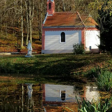 Titi House * Bakonykoppány
