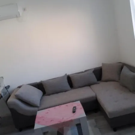 Apartman Titi House *