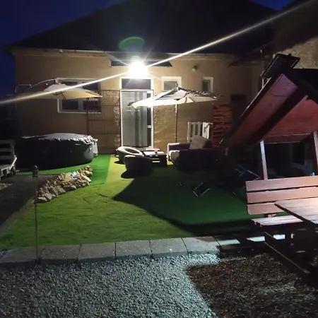 Titi House * Bakonykoppány